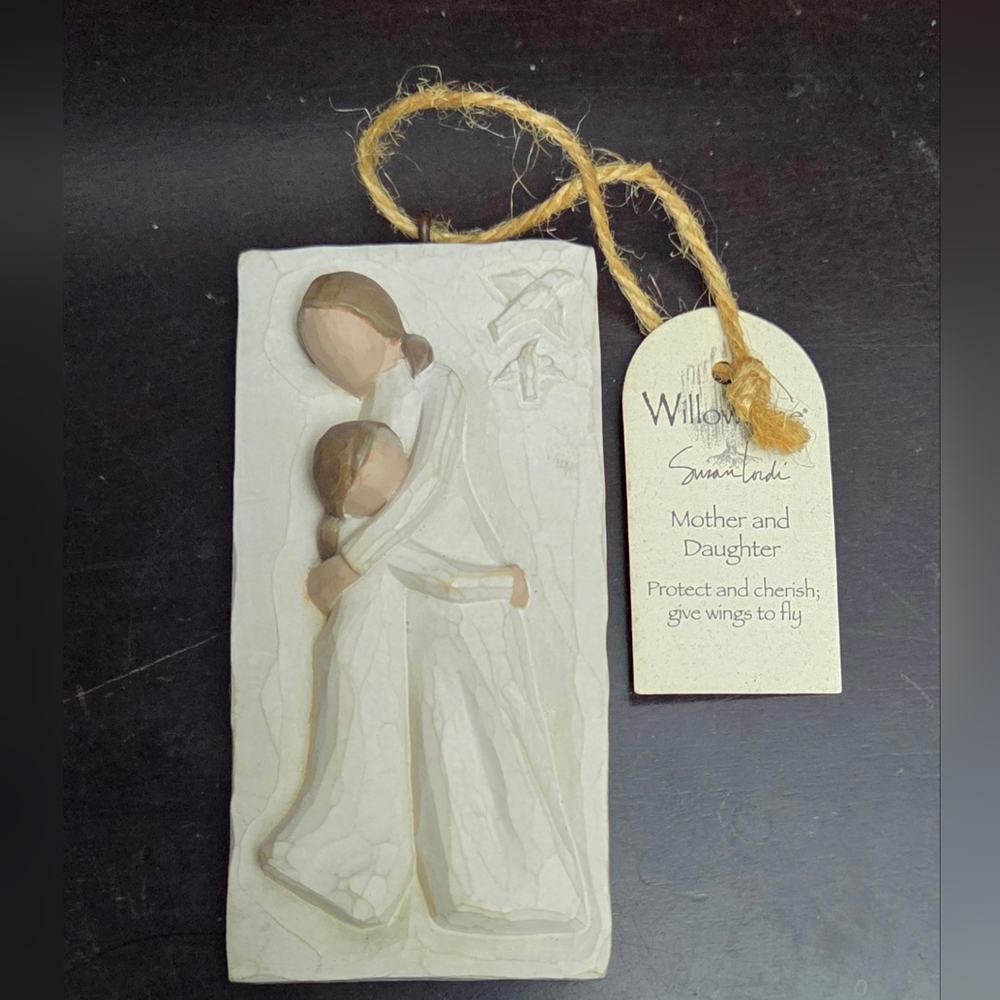 2001 Willow Tree Wall Plaque Mother/Daughter Demdaco Figurine by Susan Lordi￼